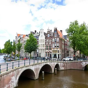 Crown Amsterdam